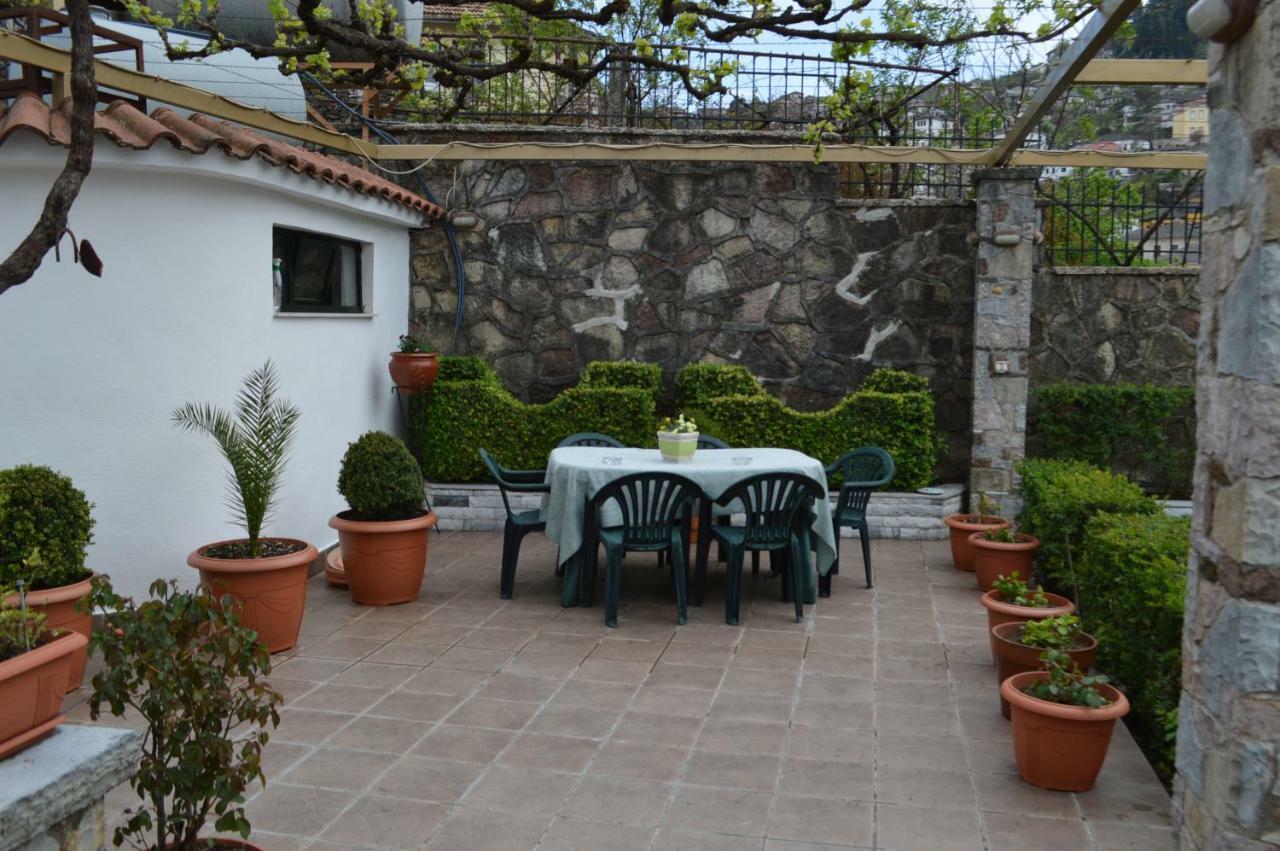 Vila Ss Kekezi Villa Gjirokaster Ngoại thất bức ảnh