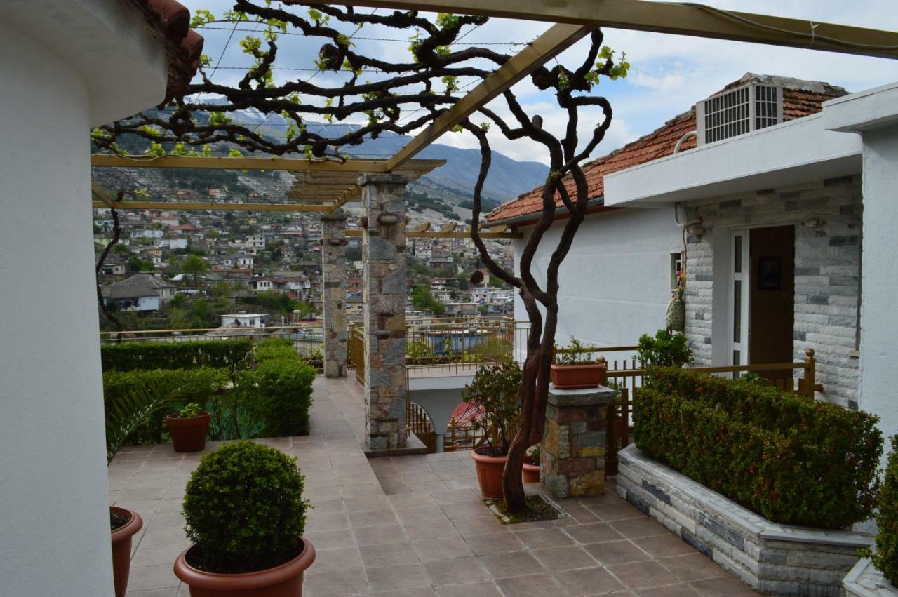 Vila Ss Kekezi Villa Gjirokaster Ngoại thất bức ảnh