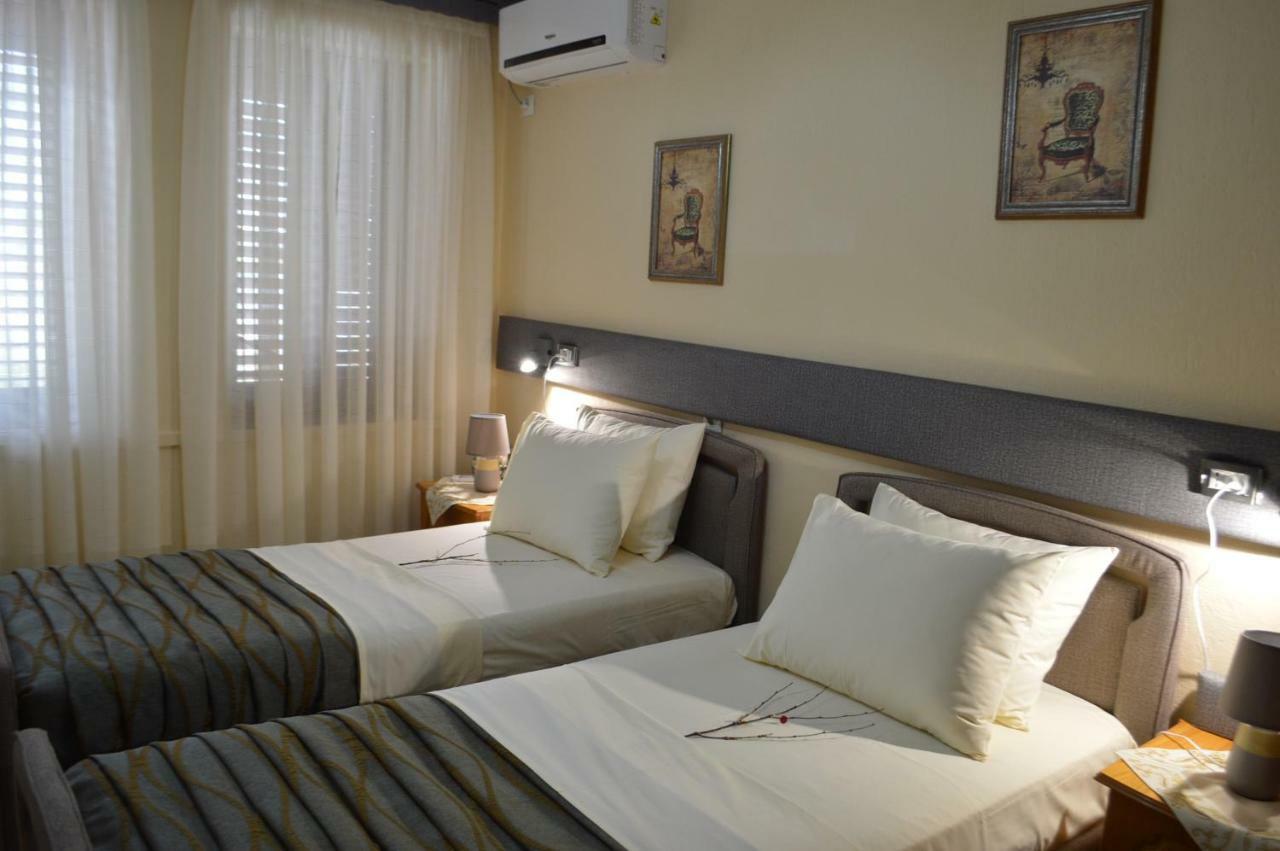 Vila Ss Kekezi Villa Gjirokaster Ngoại thất bức ảnh